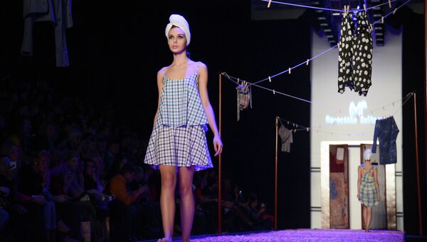 Показ коллекции одежды модельера Маруси Зайцевой в рамках Mercedes-Benz Fashion Week