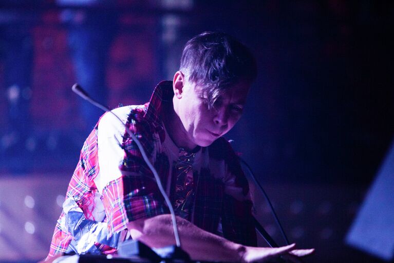 SOS матросу: Мумий Тролль порадовал томичей в дождливый вечер пятницы