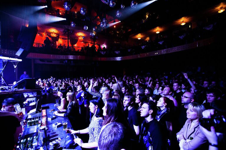 SOS матросу: Мумий Тролль порадовал томичей в дождливый вечер пятницы