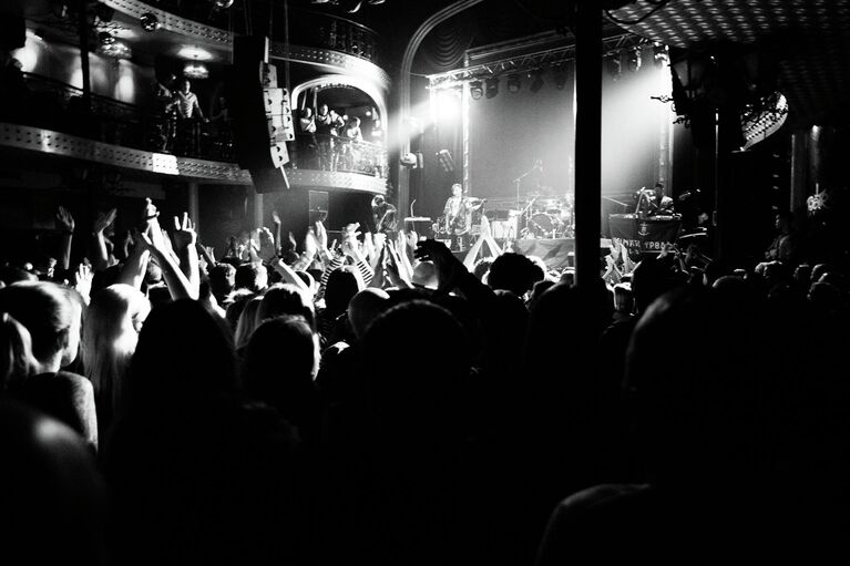 SOS матросу: Мумий Тролль порадовал Томск в дождливый вечер пятницы