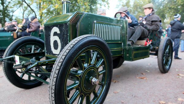 Около 500 исторических автомобилей приняли участие в ежегодном автопробеге Лондон—Брайтон. Фото с места событий