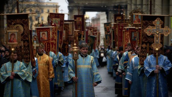 Общегородской крестный ход в честь праздника Казанской иконы Божией Матери и Дня народного единства в Санкт-Петербурге