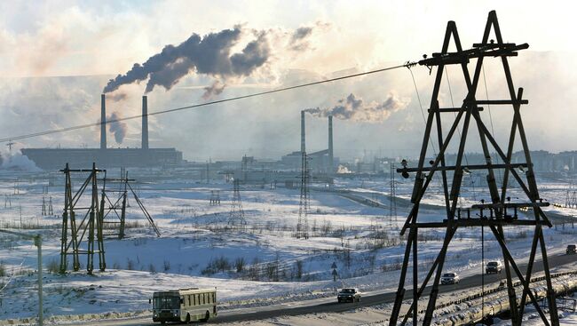 Линии электропередачи. Архивное фото