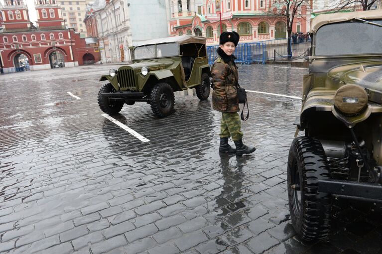 Репетиция торжественного марша, посвященного военному параду