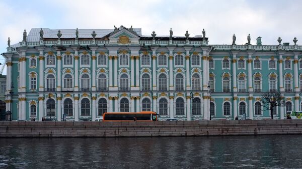 Здание Государственного Эрмитажа в Санкт-Петербурге. Архивное фото