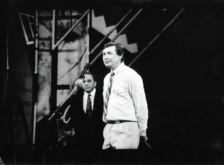 Выступление команды КВН Новосибирского госуниверситета. Капитанский конкурс. Выступление команды КВН Новосибирского госуниверситета. Капитанский конкурс.