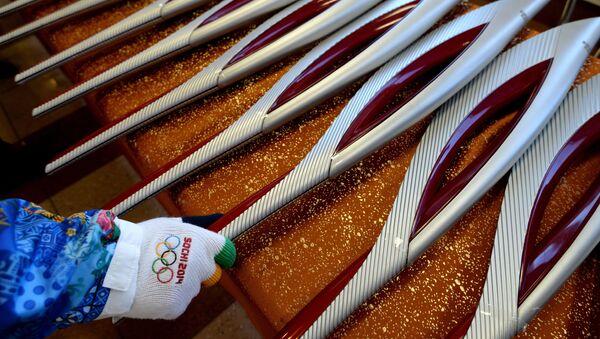 Эстафета Олимпийского огня. Архивное фото