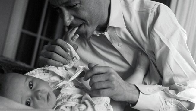 Актер Олег Ефремов с сыном Актер Олег Ефремов с сыном