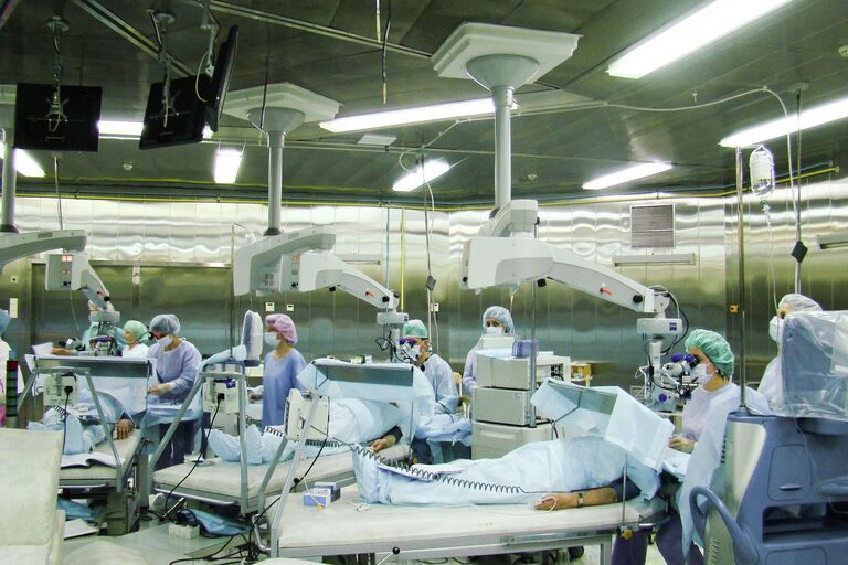 Операционная в в Новосибирском филиале МНТК Микрохирургия глаза Операционная в в Новосибирском филиале МНТК Микрохирургия глаза