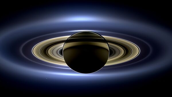 Сатурн на снимке с борта зонда Кассини. Архивное фото