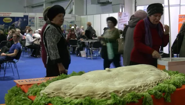 Самый большой в Сибири вареник слепили в Красноярске