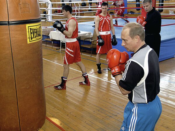 Владимир Путин на тренировочной базе сборной России по боксу
