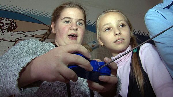 Общение с роботами и сборка машин – как школьники Москвы выбирают профессию