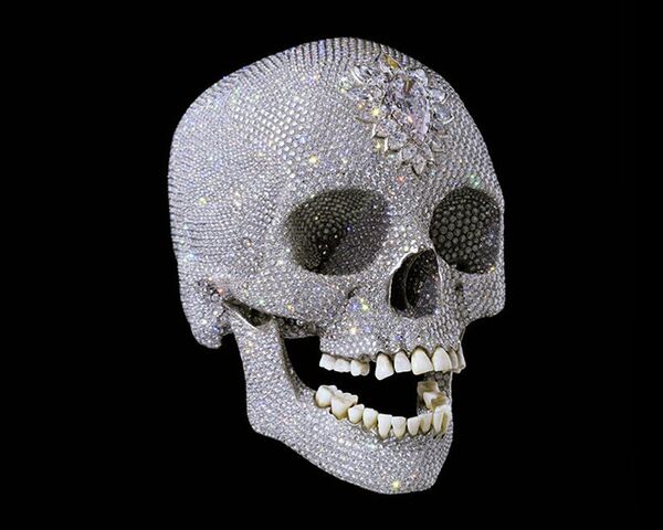 Дэмиен Херст Ради любви к Богу - платиновый череп с бриллиантами