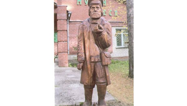 Деревянный лесник Михеич стал талисманом томского музея леса
