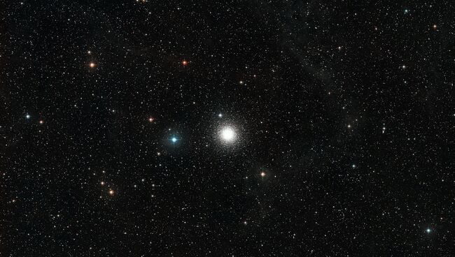 Шаровое звездное скопление M15 и его ближайшее окружение, архивное фото