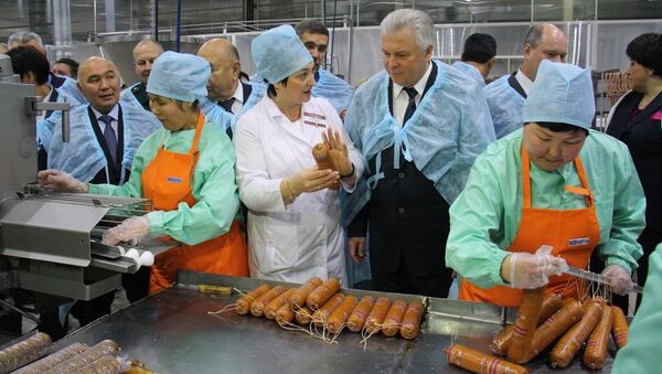 Колбасный завод мощностью 20 тысяч тонн запущен в Улан-Удэ, фото с места события