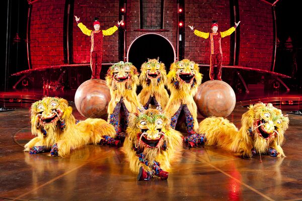 Шоу Dralion в Cirque du Soleil Шоу Dralion в Cirque du Soleil