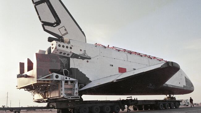 Орбитальный корабль многоразового использования Буран готовится к испытательному пуску
