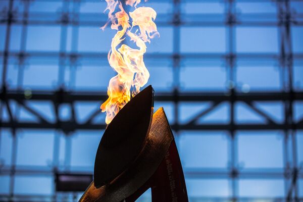 Символическая олимпийская чаша в ДВФУ во Владивостоке