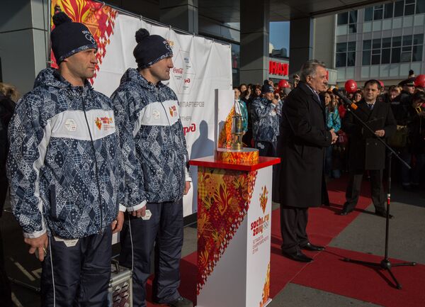 Торжественная встреча олимпийского огня в ДВФУ во Владивостоке