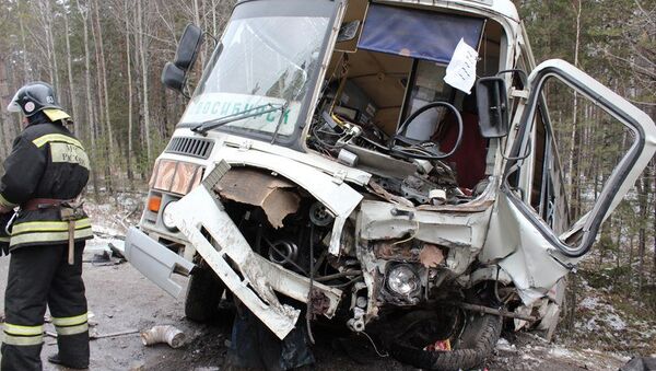 Автобус столкнулся с иномаркой в Новосибирской области