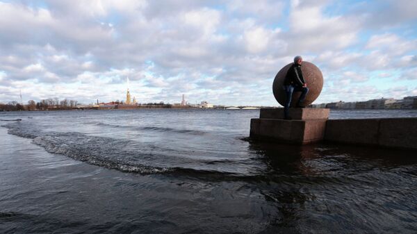 Штормовое предупреждение и угроза наводнения в Санкт-Петербурге
