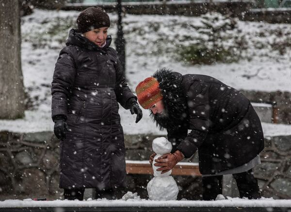 Первый снегопад во Владивостоке: радость детям, заботы для мэрии