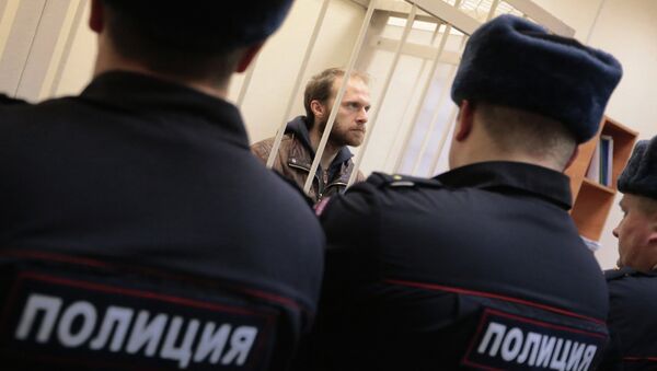 Фотограф Денис Синяков на заседании, где рассматривается вопрос о продлении срока его ареста