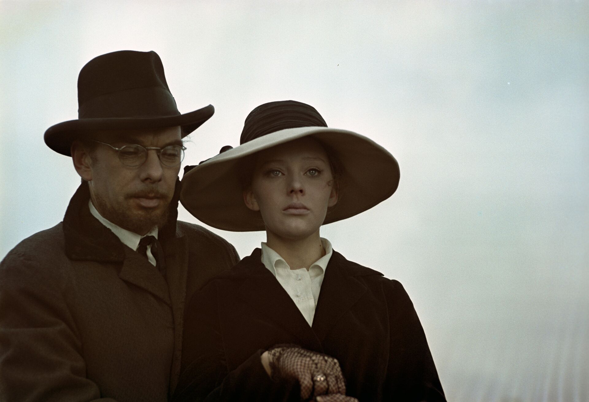 Алексей Баталов и Людмила Савельева в кинофильме Бег Алексей Баталов и Людмила Савельева в кинофильме Бег - РИА Новости, 1920, 10.06.2025