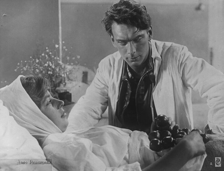 Алексей Баталов и Нелли Подгорная в фильме Дело Румянцева