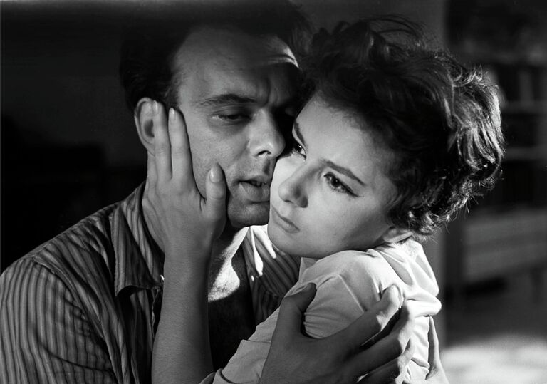 Кадр из кинофильма Девять дней одного года