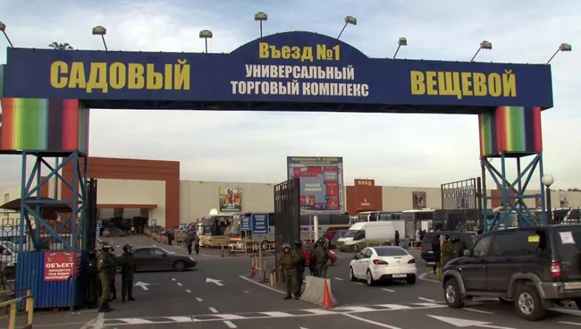 Садовод в кольце полиции: как прошел второй рейд против нелегалов