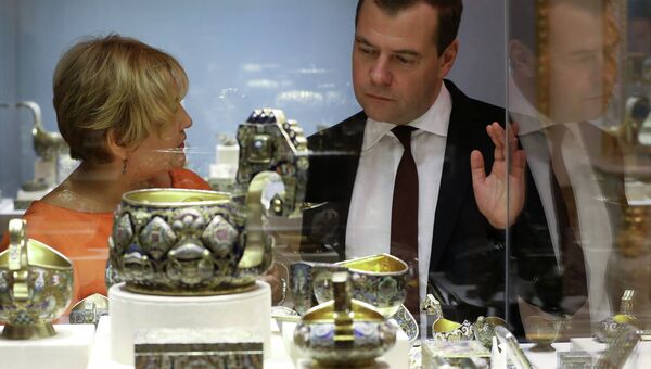 Д.Медведев на выставке в Музее Фаберже в Санкт-Петербурге
