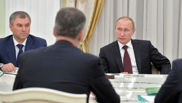 В.Путин встретился с руководителями непарламентских партий. Фото с места события