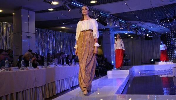 Светское платье и этно: новые коллекции сибирских дизайнеров