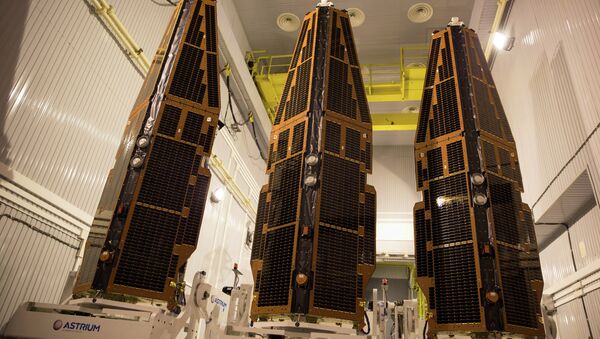 Спутники Swarm перед запуском с помощью ракеты Рокот. Архивное фото