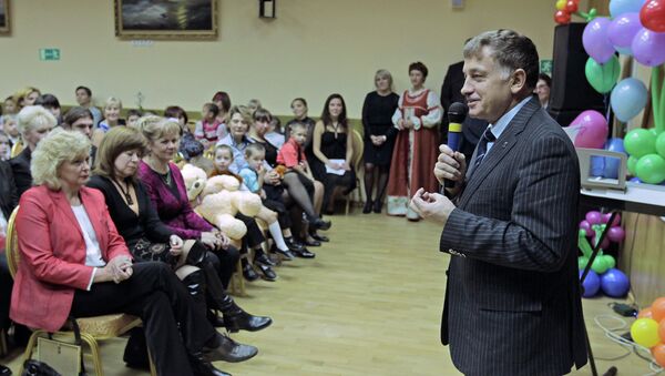 Председатель Законодательного Собрания Санкт-Петербурга Вячеслав Макаров посетил детский дом № 23 Петроградского района
