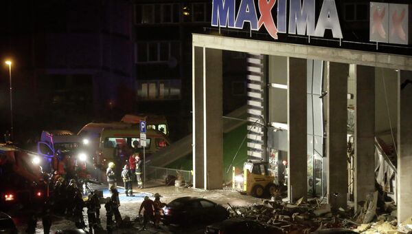 Обрушение крыши супермаркета Maxima в Риге. Архивное фото