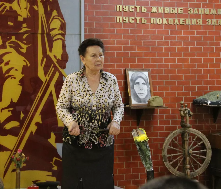 Преподаватель истории алексеевской школы Нина Косарева Преподаватель истории алексеевской школы Нина Косарева