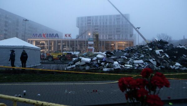 Обрушение супермаркета в Риге. Фото с места события