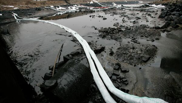 Последствия взрыва на нефтепроводе в Китае. Фото с места события