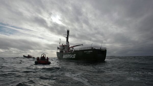 Судно Greenpeace Арктик Санрайз задержано пограничниками РФ. Архивное фото