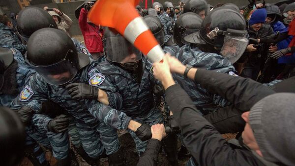 Столкновения сторонников евроинтеграции с милицией в Киеве
