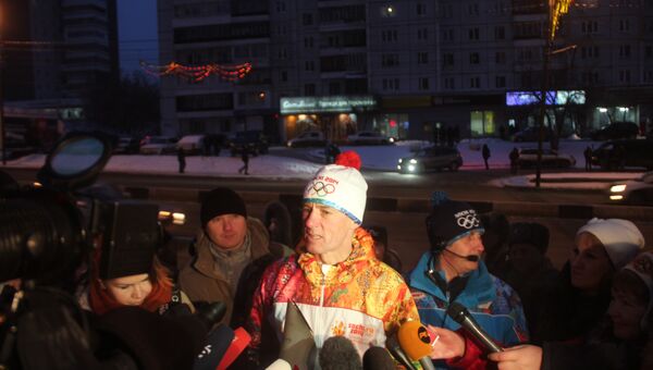 Горовой стал во вторник факелоносцем огня XXII зимних Олимпийских игр 2014 года на этапе в Красноярске.