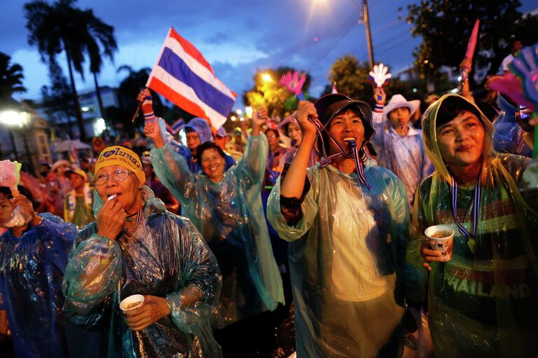 Митинг в Бангкоке Митинг в Бангкоке