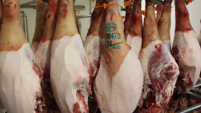 Свиные окорока