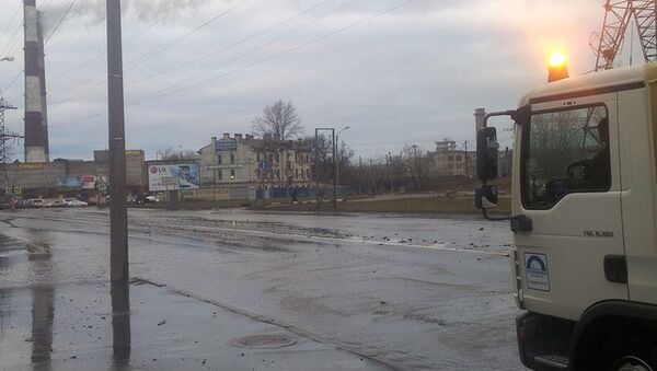 Прорыв трубы на Лиговском проспекте в Петербурге, фото с места события
