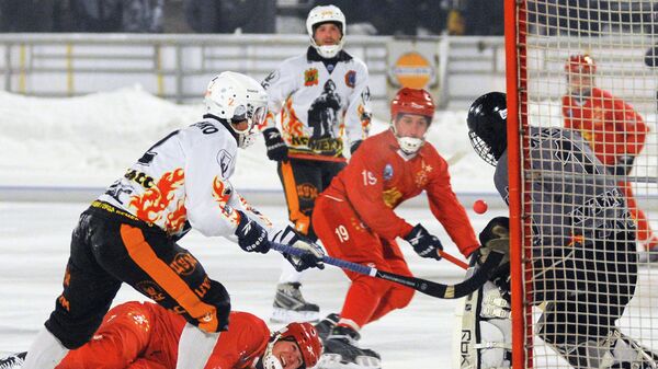 Хоккейный матч Енисей - Кузбасс, фото из архива