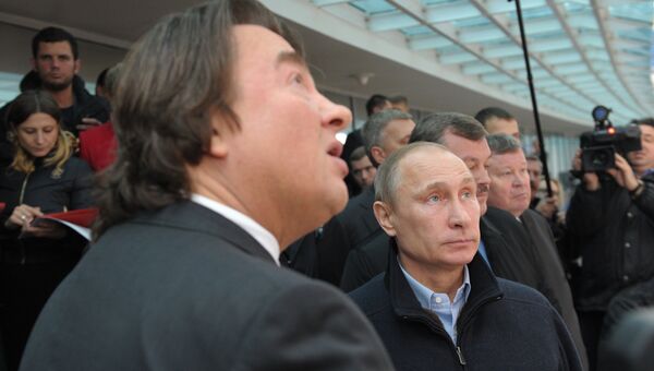В.Путин инспектирует олимпийские объекты в Сочи, фото с места события